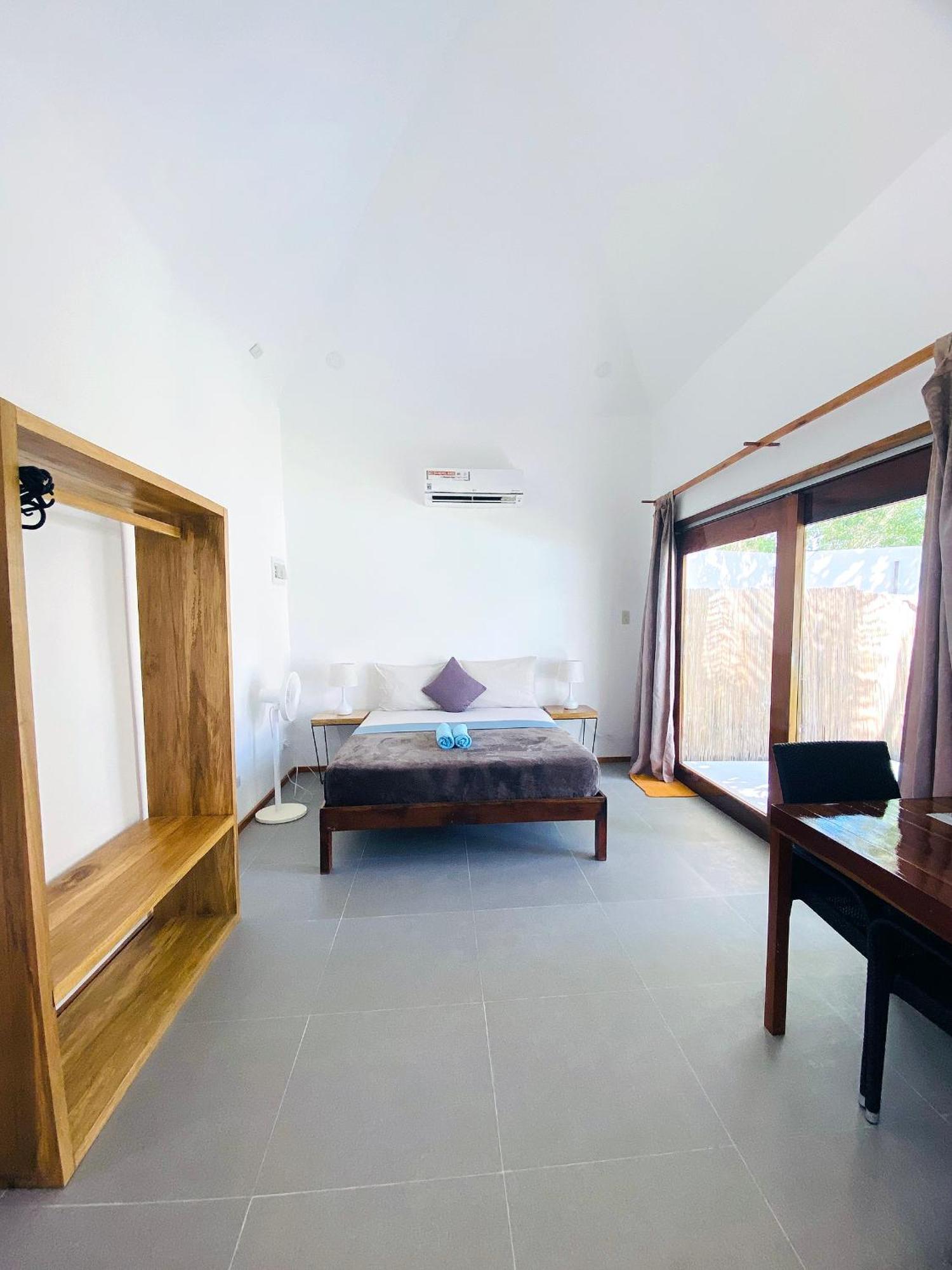 Island World Panglao Hotell Eksteriør bilde